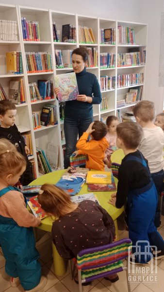 Biblioteka Gorlice, Biblioterkaka prezentuje książki z pierwszrgo poziomu